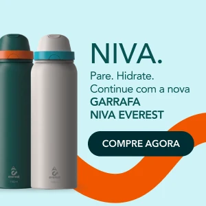 Banner mostrando duas garrafas nas cores cinza e verde, ao lado de letreiro escrito "NIVA. Pare. Hidrate. Continue com a nova GARRAFA NIVA EVEREST", sobre fundo azul com detalhe alaranjado e botão "Compre agora".